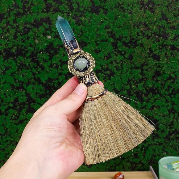 Magic Sweeper Blue Apatite Tower Broom 7.08"-7.87"Healing Crystal1Broom(AnyColor - Picture 6 of 7